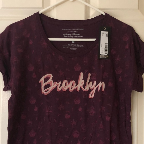 NWT Brooklyn 💯 organic cotton tee - Picture 2 of 5
